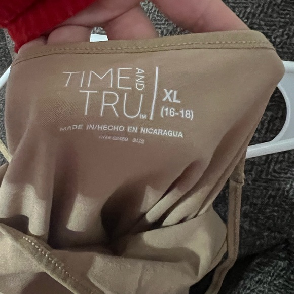 Time & Tru Women’s Beige Cami Tank Top - Picture 6 of 6